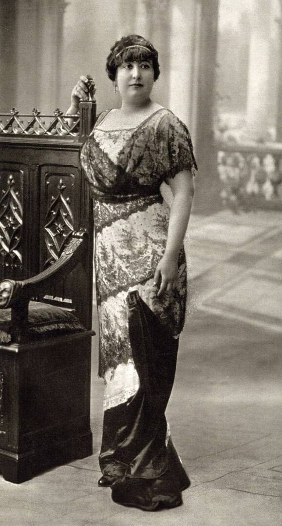 CARMEN DE BURGOS